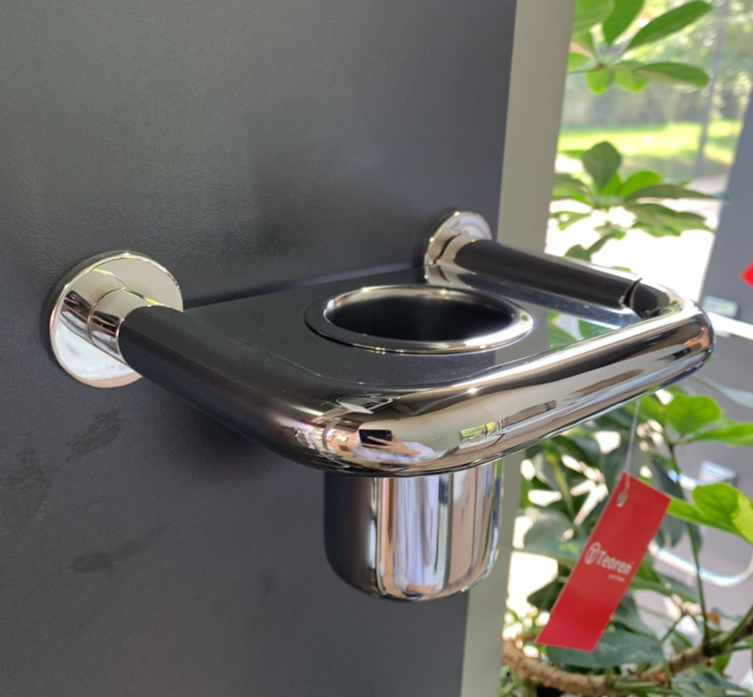 Mbajtese-Furce-Dhembesh-Open